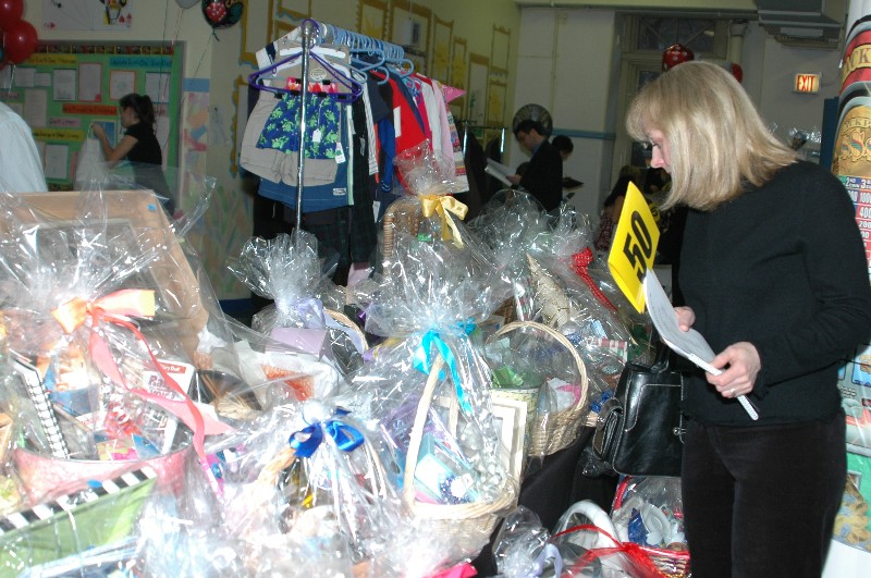 springauction06-04.jpg
